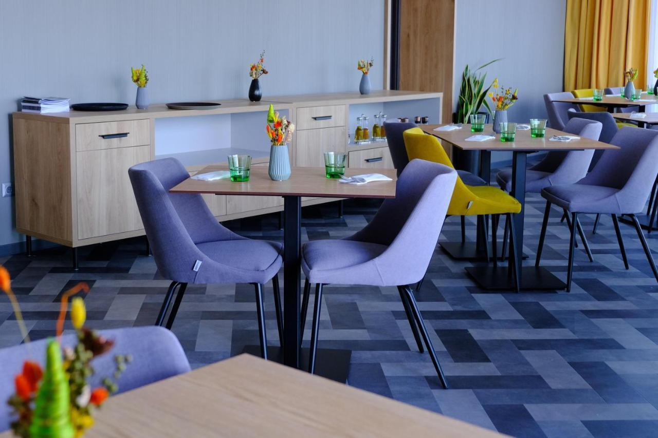 Kiraly Park Hotel Szombathely Bagian luar foto